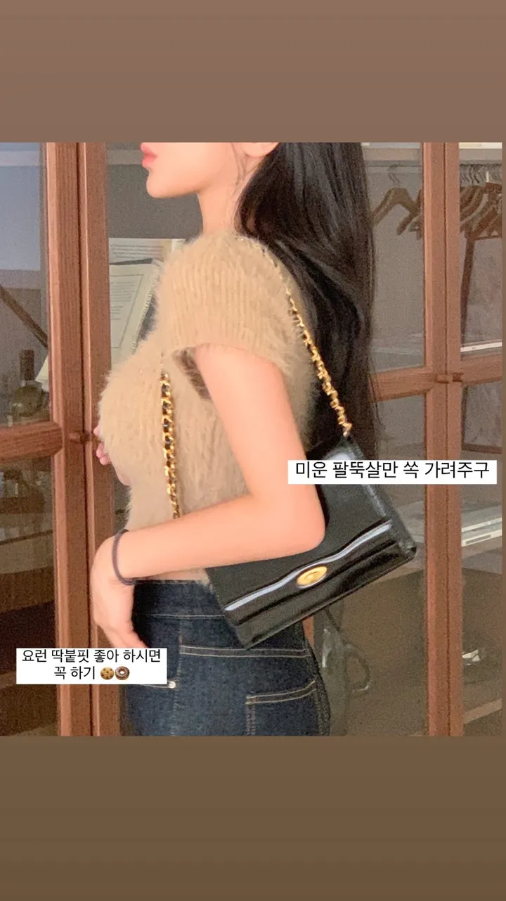 반팔 티셔츠 모델 착용 이미지-S2L2