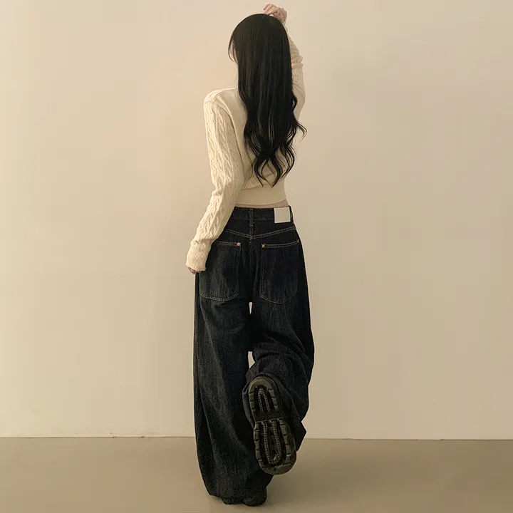 [국내제작/봄가디건🤍] 허리 잘잡아주는, 꽈배기 라운드 크롭 기본 슬림핏 허리잘록 니트가디건 상세 이미지 8