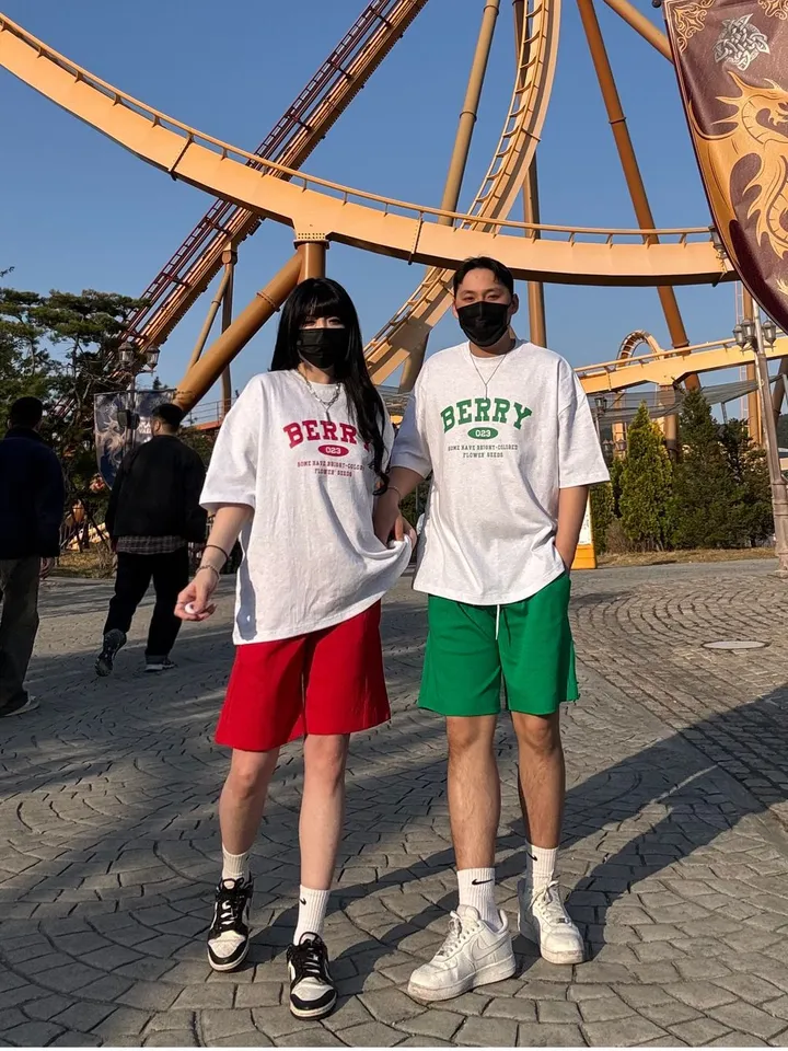 [세트가격🍓/4컬러]베리 남녀공용 커플 빅사이즈 반팔 반바지 세트 국내제작 꾸안꾸 반팔티 팬츠 셋업 커플룩 시밀러룩 츄리닝세트 반소매 여름 마실룩 여행 커플세트 상세 이미지 22