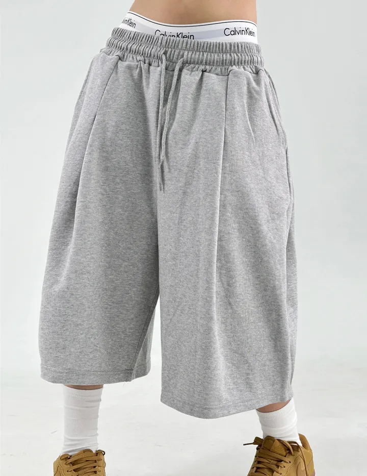 2000장돌파❤🥰M-XL❤2COLOR❤ 사이드핀턱 오버핏버뮤다팬츠 버뮤다반바지 롱반바지 롱숏팬츠 국산 유니섹스 남여공용 남녀공용 트레이닝숏팬츠 숏반바지 숏바지 쭈리 핀턱 유니크팬츠 빅사이즈버뮤다 와이드팬츠 와이드바지 여름바지 상세 이미지 28