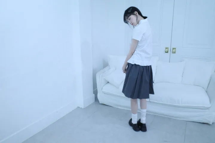 드레스 모델 착용 이미지-S1L18