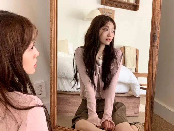 레이블 물결 여리핏 플라워 펀칭 브이넥 롱슬리브 버튼 가디건 3color 상세 이미지 20