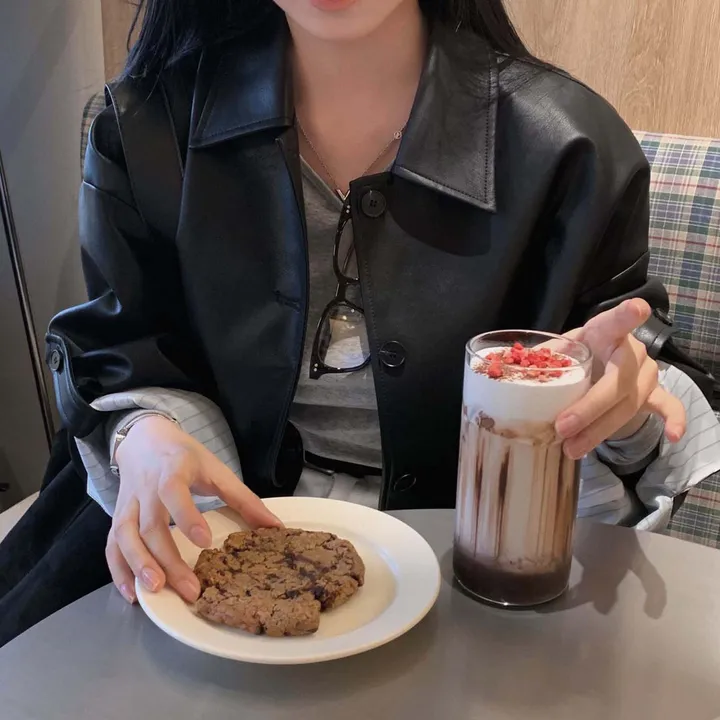 [힙덮는기장감~/블랙 당일출고🎉] 자체제작 #크치Made 오디너리 롤업 오버핏 하프 레더자켓 - jk 상세 이미지 17