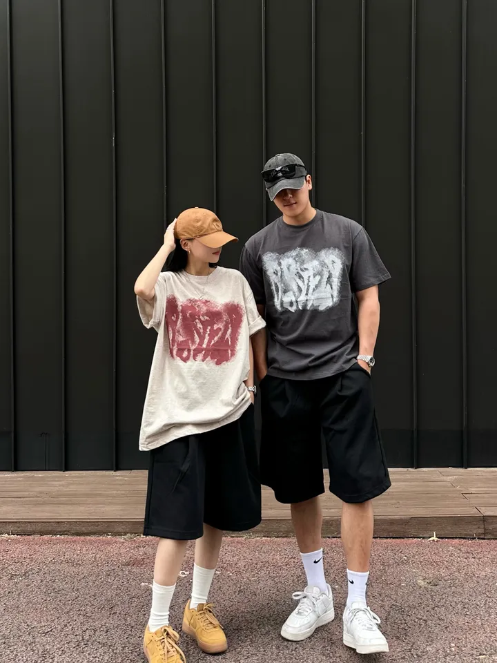 주문폭주ෆ 세트가능 남녀공용 스트릿 오버핏 반팔 여름 커플룩 커플티 레터링 루즈핏 반팔 티셔츠 핀턱 버뮤다 팬츠 밴딩 반바지 꾸안꾸 트레이닝세트 커플 시밀러룩 빅사이즈 코디세트 힙 상세 이미지 21
