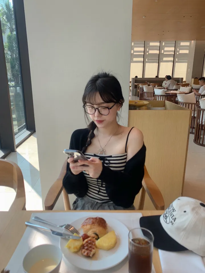 [너무예뻐🐾가디건SET] 자체제작 벌룬 골지 볼레로 니트 가디건 + 단가라 슬림 리본 나시 세트 투피스 세트웨어 SET 스트라이프 탑 사계절 블랙 봄 간절기 새학기룩 1COL 상세 이미지 5