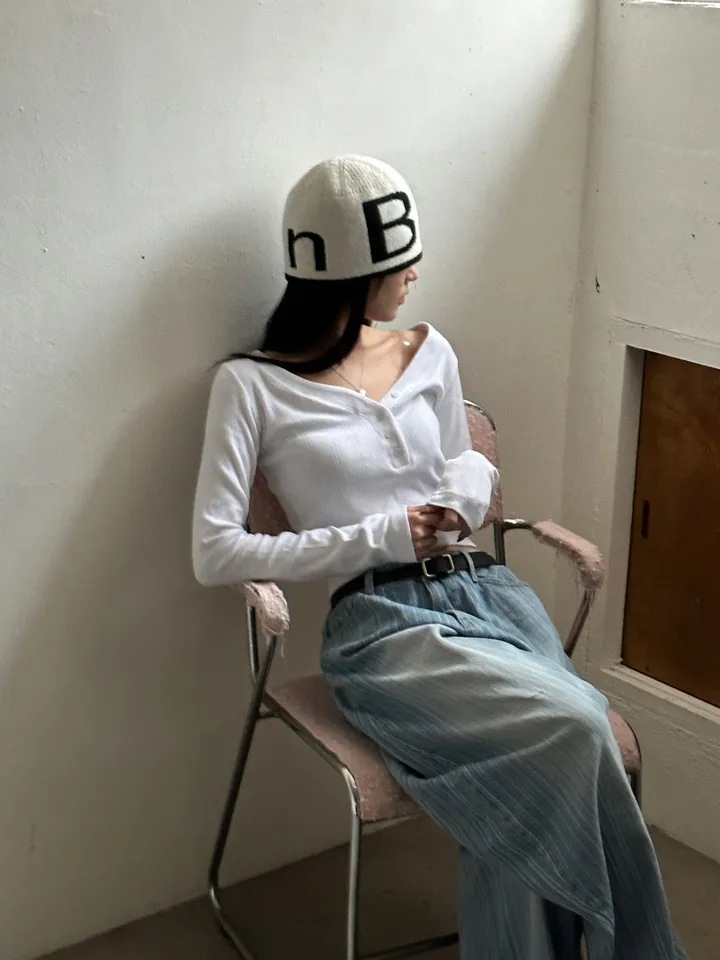 반팔 티셔츠 모델 착용 이미지-S1L68