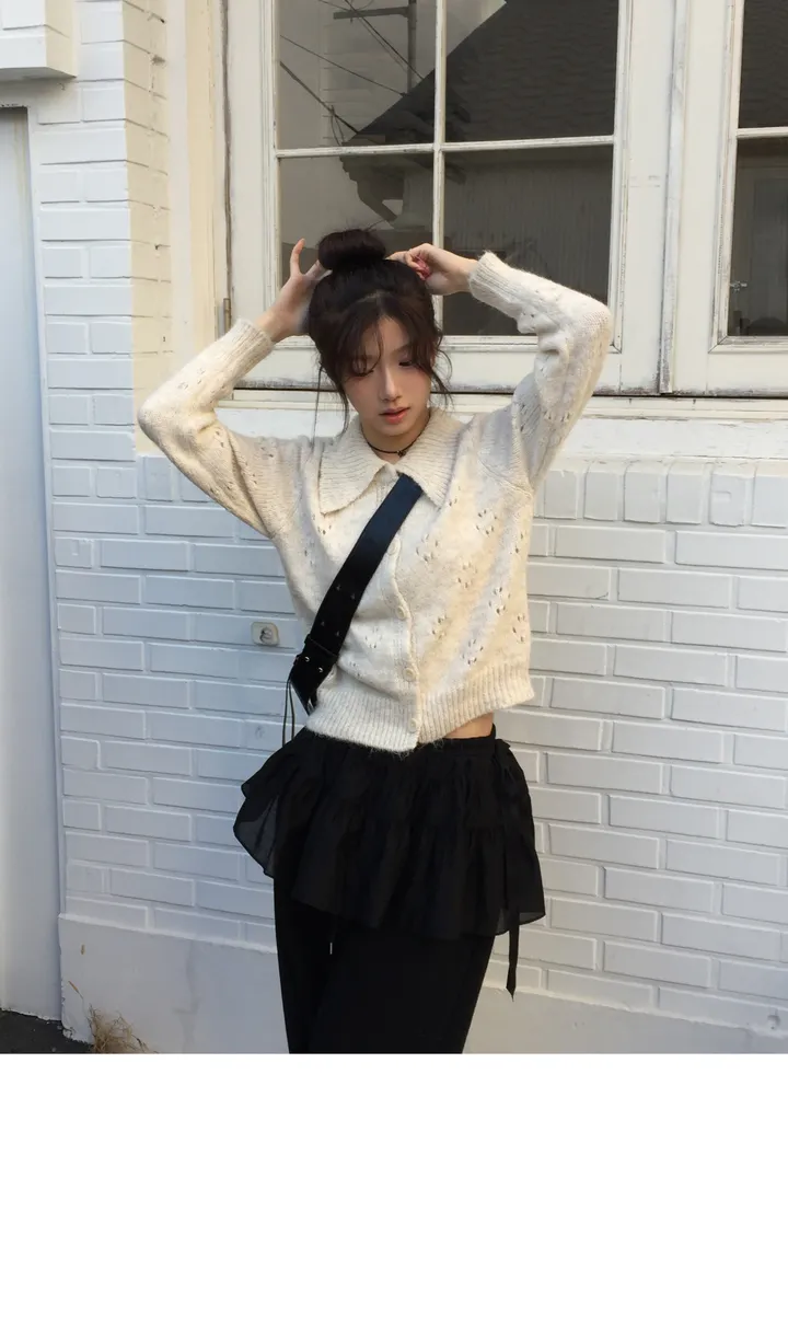 [데일리/러블리🤎] 펀칭 플라워 카라 니트 - 2color 상세 이미지 11