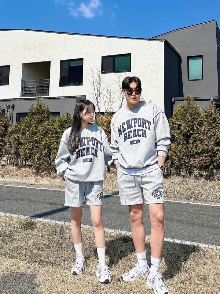 2사이즈/고퀄 남녀공용 맨투맨 반바지 세트 봄 커플룩 시밀러룩 커플 트레이닝 세트 가을 오버핏 아방핏 커플 꾸안꾸 데이트 배색 레터링 뉴포 캠핑 여행 투피스 상세 이미지 33
