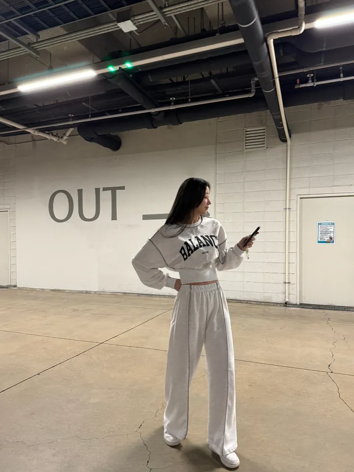 (F~2XL/부분당일발송/자체제작/주문폭주~)리노 맨투맨 팬츠 셋업 레터링 배색 리버스 스티치 트레이닝 투피스 세트 상세 이미지 16