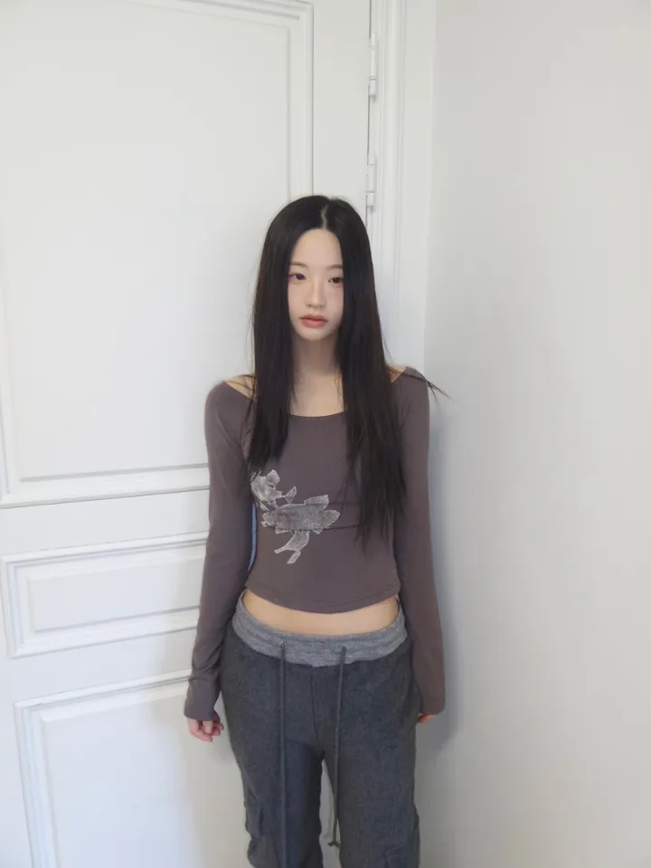 긴팔 티셔츠 모델 착용 이미지-S1L27
