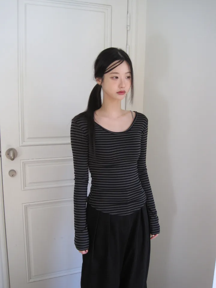 긴팔 티셔츠 모델 착용 이미지-S1L21