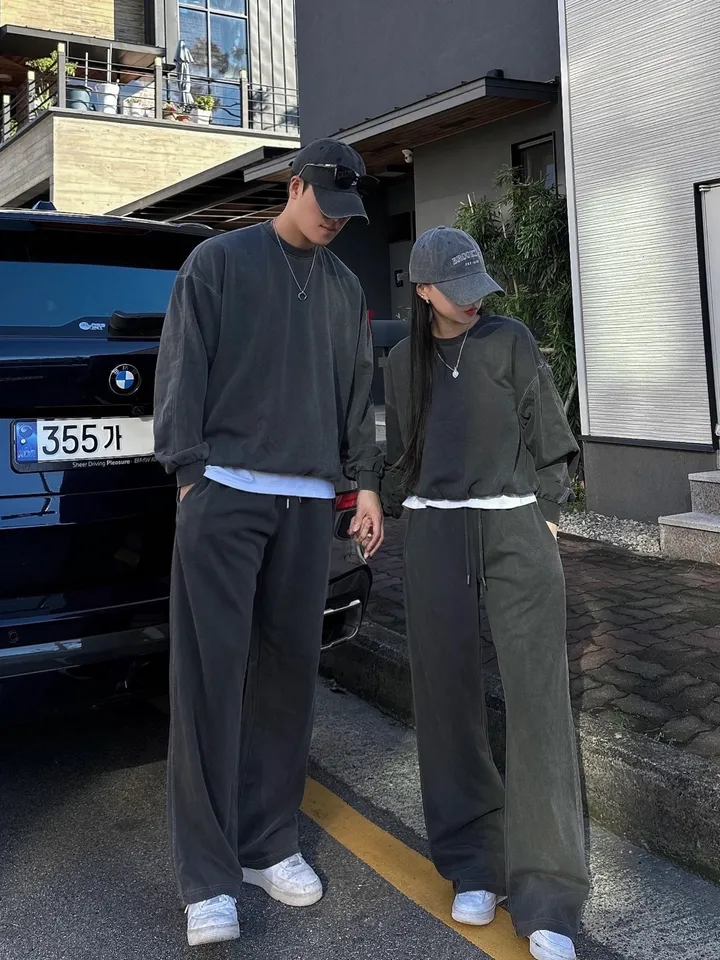 크롭~4XL/ 피그먼트 맨투맨 커플 트레이닝 세트 크롭 오버핏 남녀공용 팬츠 긴바지 겨울 봄 가을 커플룩 커플 시밀러룩 꾸안꾸 투피스 셋업 스트릿 남자 코디 데이트 빅사이즈 코마 상세 이미지 5