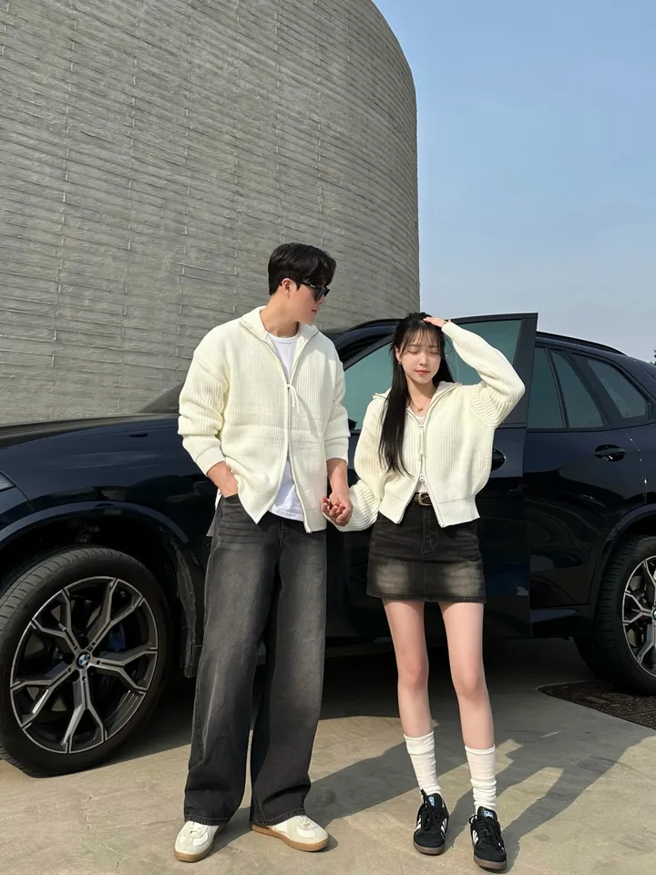 크롭&오버/ 커플 니트 집업 하찌 크롭 니트 오버핏 남녀공용 겨울 가을 봄 커플룩 시밀러룩 꾸안꾸 세트 투피스 남자 코디 데이트 빅사이즈 청치마 청바지 데님 미니 스커트 와이드팬츠 상세 이미지 9