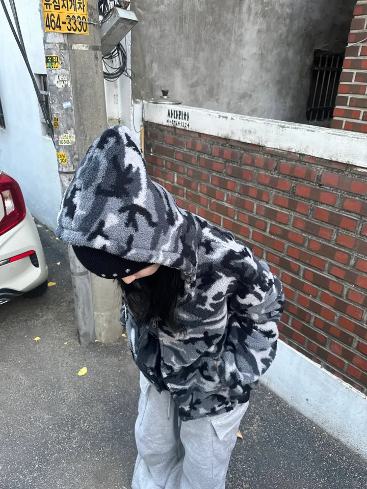 [new🖤] 시니컬 카모 털후리스 상세 이미지 11