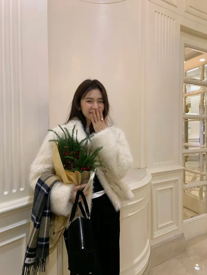 🩷당일출고🩷디로비❤️카라 떡볶이 단추 페이크 퍼 자켓 1color 상세 이미지 43