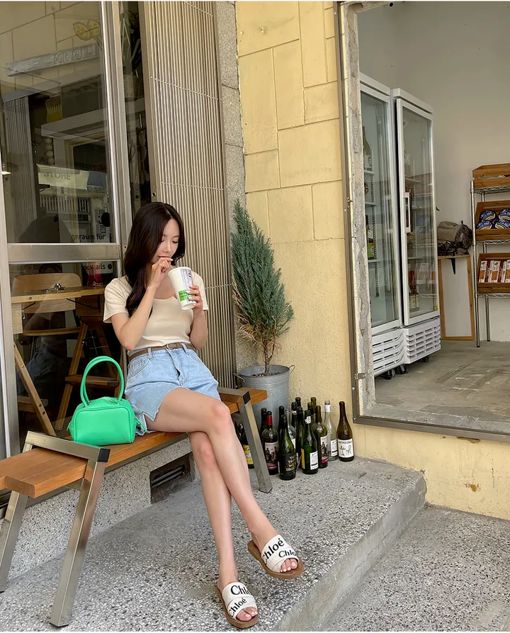 [44-110] [9천장 돌파✨] 유리빈 스판 U넥 슬림핏 크롭 티셔츠( 여름/데일리룩/여행룩/휴가룩/흠뻑쇼/워터밤/빅사이즈/110사이즈/자체제작/크롭/스판/스판좋은/쫀쫀한/쿨링/아이스/기본템/레이어드/베이직/부드러운 ) 상세 이미지 101