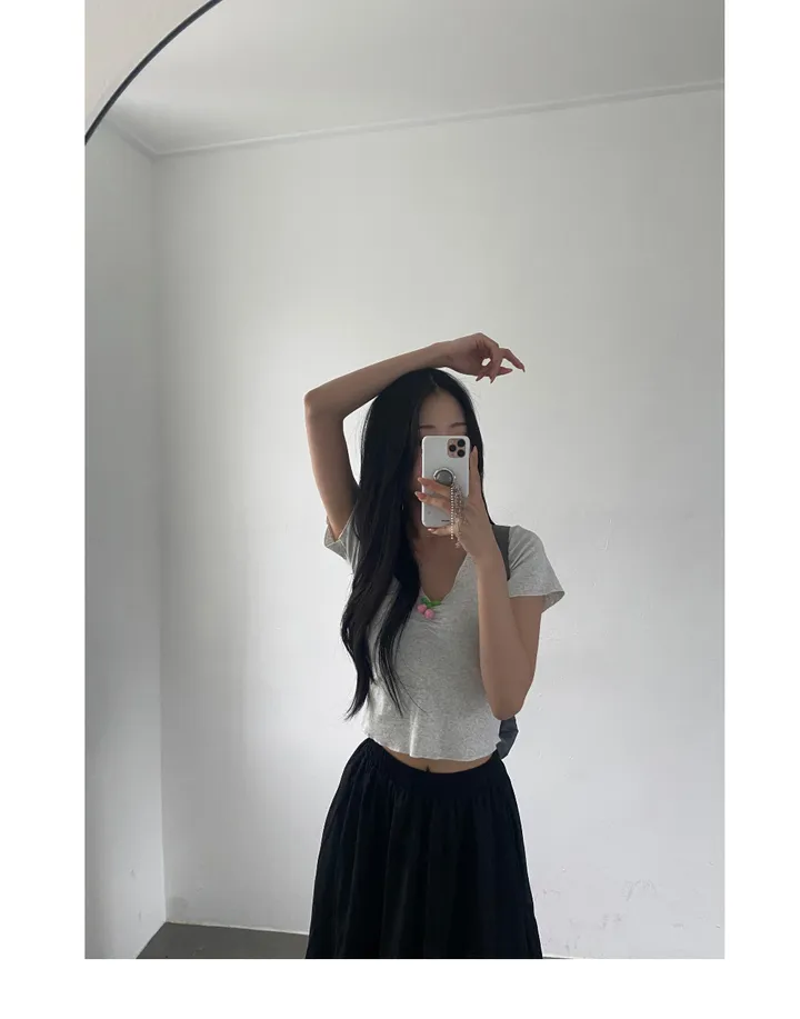 반팔 티셔츠 모델 착용 이미지-S1L37