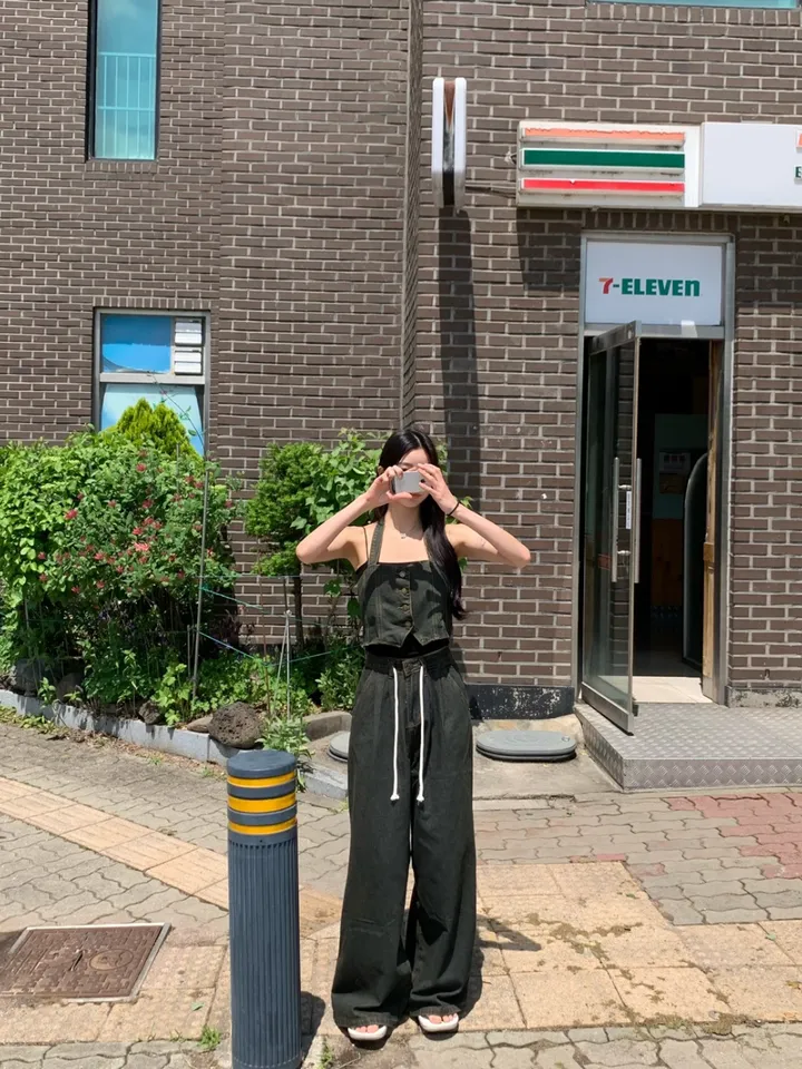 ⁎MADE [코디set/S~L] 치퍼 홀터 데님 크롭 뷔스티에 탑 나시 와이드 롱 생지 워싱 데님 청 팬츠 투피스 세트 <여행룩/힙/빈티지/인생샷!> 상세 이미지 18