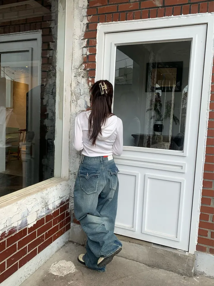 카리나 착용🔥코이 백 포켓 하이라이트 워싱 벌룬 보이핏 와이드 데님 롱 팬츠  ootj 상세 이미지 28