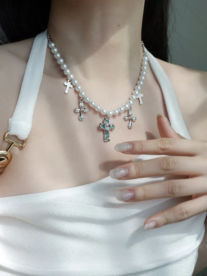 blue cross necklace | 블루 하트 십자가 진주 목걸이 상세 이미지 16