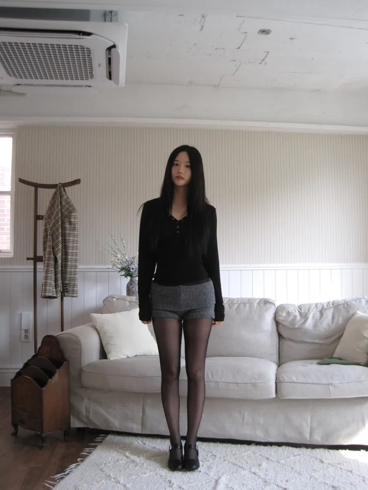 긴팔 티셔츠 모델 착용 이미지-S1L31