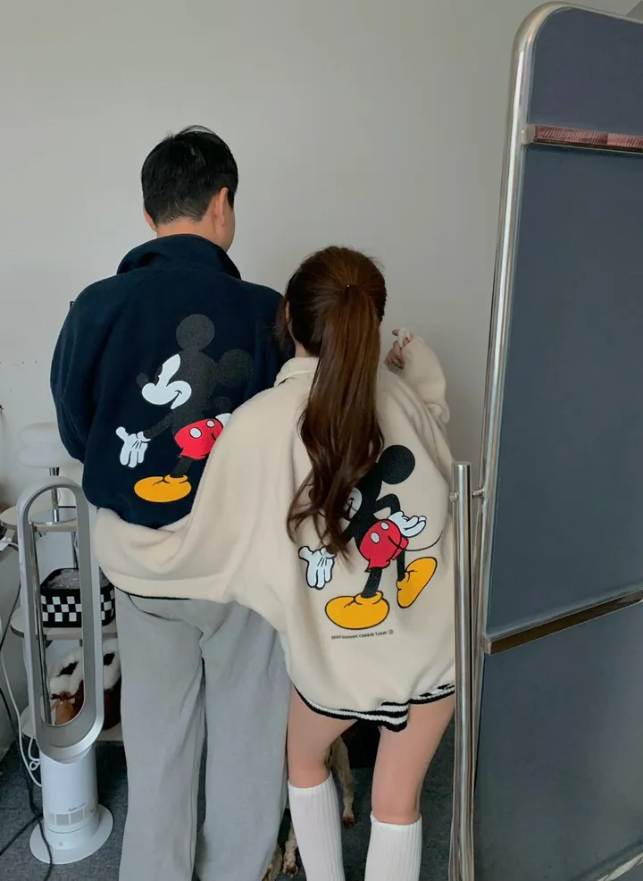 [🌠디즈니정품💭/남녀공용❤️/도링룩단독🤸] 미키 후리스 점퍼 미키마우스 캐릭터 뽀글이 집업 잠바 겨울 아우터 (3color) 상세 이미지 8