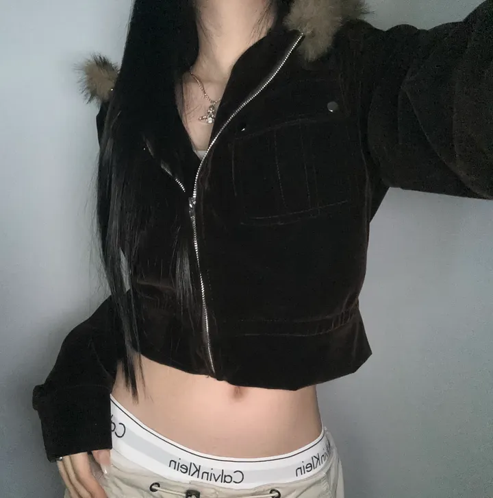 velvet fur hood  jacket- 벨벳 퍼 후드 자켓 2color (힙, 스트릿, 유니크, 크롭, y2k, 빈티지, 퍼, 집업, 후드집업) 상세 이미지 16
