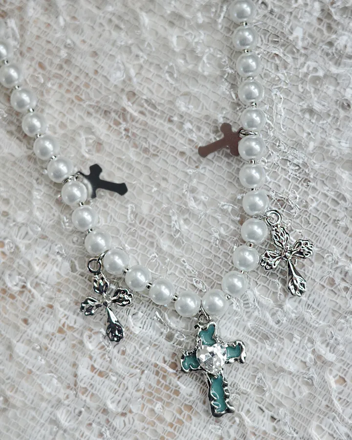 blue cross necklace | 블루 하트 십자가 진주 목걸이 상세 이미지 24