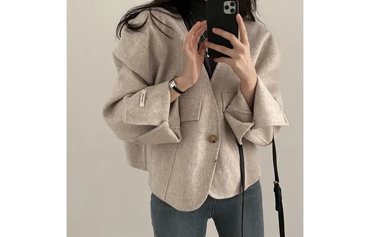 브이넥 노카라 여성 하프 크롭 와이드핏 코트 자켓 상세 이미지 11