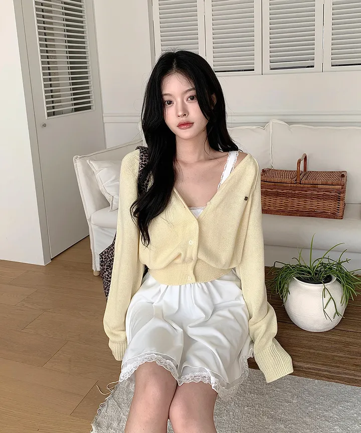 [데일리가디건💗] 데이쥬 팬던트 루즈핏 레이어드 브이넥 니트 가디건 봄 여름 가을 / 벚꽃룩 캠퍼스룩 데일리룩 클래식블랑 상세 이미지 24