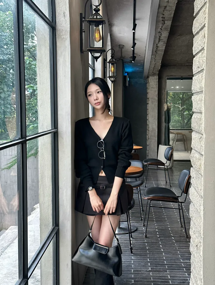 [단독*에이블리f/w신상/모델극찬/기본템정석*]심플베이직데일리니트가디건 -5color(아이보리,연브라운,블랙,연그레이,진그레이) 상세 이미지 20