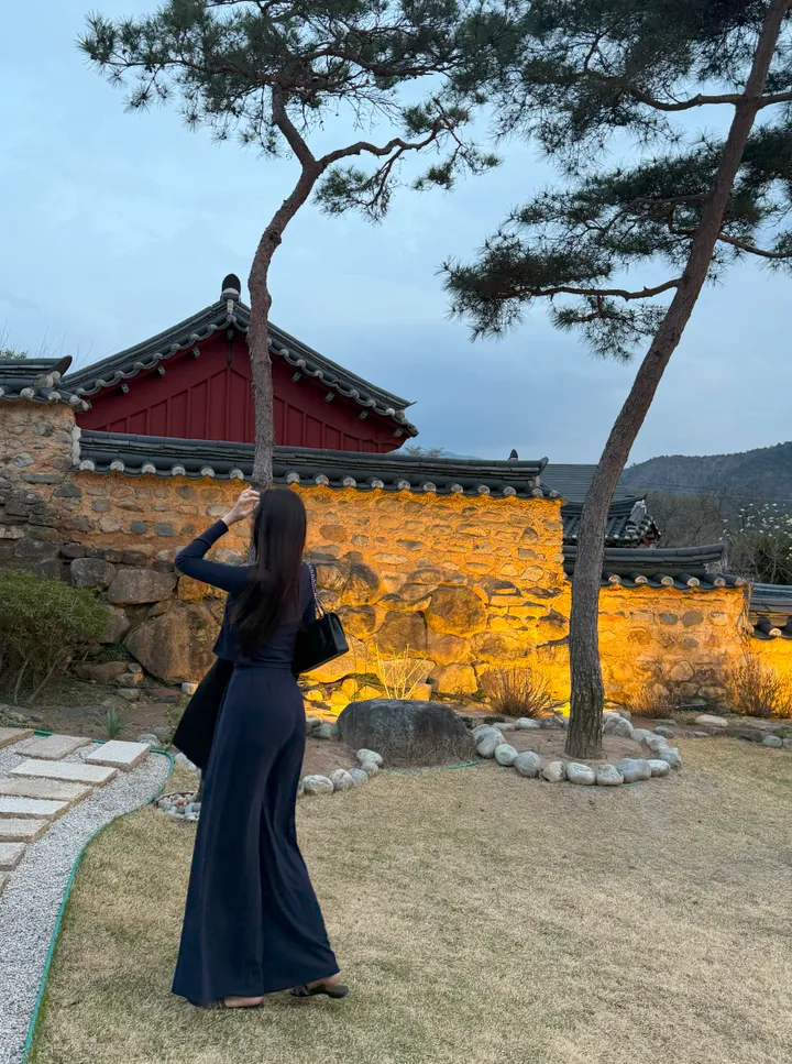 *set가능/국내제작* 핫세 셔링 드레이프 홀터넥가디건 (5color) 라피에 / 홀터가디건 드레이프가디건 셔링가디건 봄가디건 코디세트 홀터넥 홀터나시 여름나시 여름가디건 상세 이미지 10