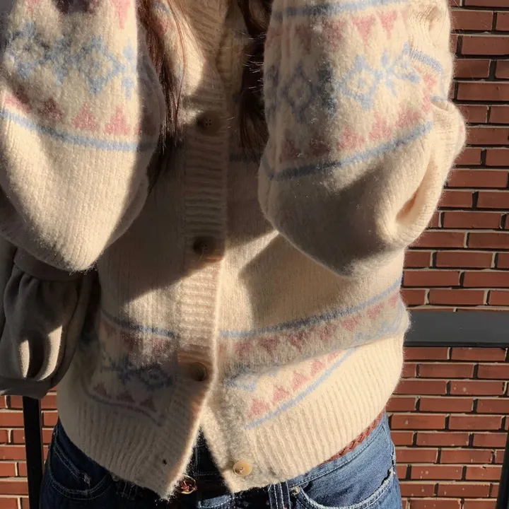 [연말룩❄부드러워요💭]키츠 윈터 노르딕 자가드 파스텔 루즈핏 니트 가디건 2color 상세 이미지 30