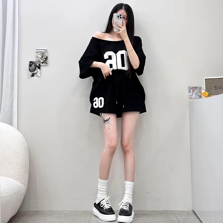 [왕루즈핏/핏대박템] 넘버식스 오버핏 입술넥 언발 오프숄더 반팔 박시 티셔츠+밴딩 하이웨스트 3부 숏팬츠 반바지 트레이닝 세트 투피스 셋업 4color 상세 이미지 27