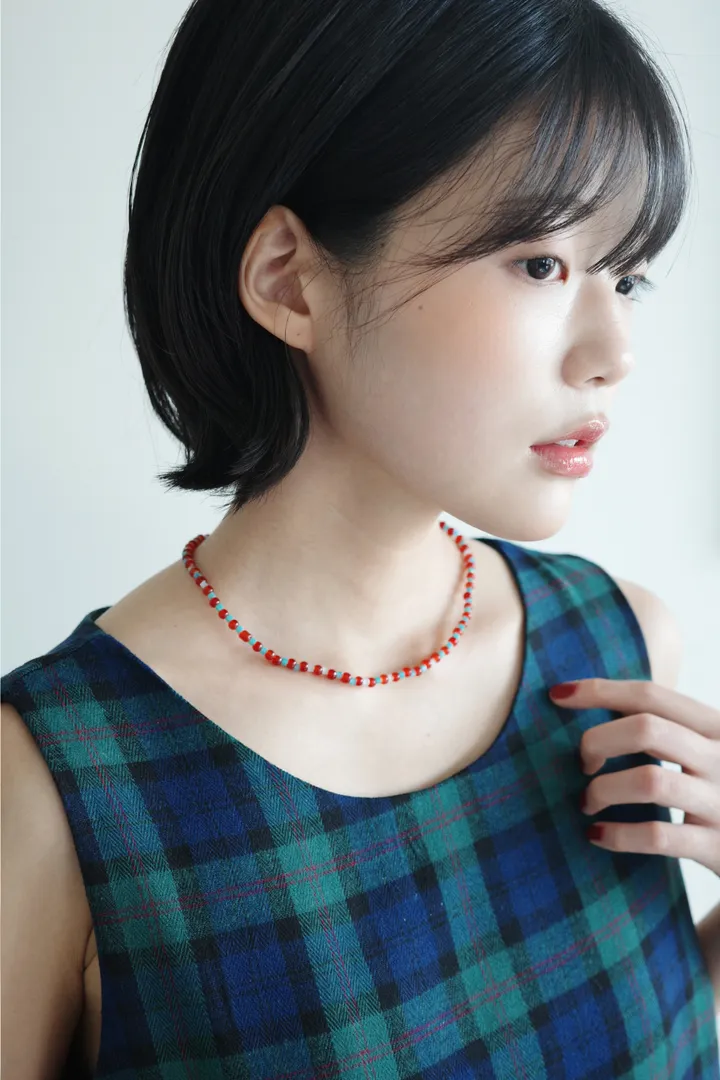 악세사리 모델 착용 이미지-S1L6