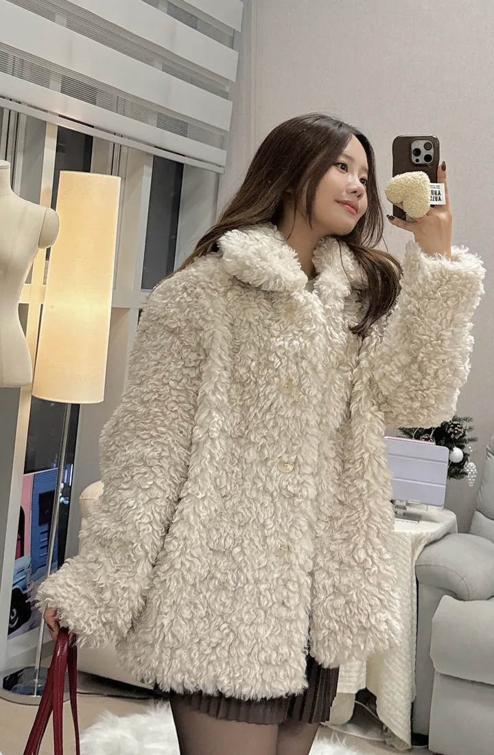 [안아주고싶은/품절임박] 풍성 복실 오버핏 카라 양털 퍼 코트 자켓 상세 이미지 13