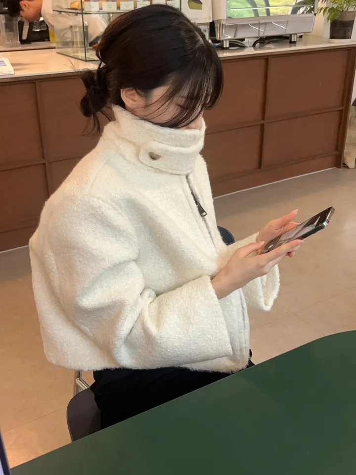 [주문폭주] 크리미 하이넥 숏코트 - 2col 상세 이미지 2