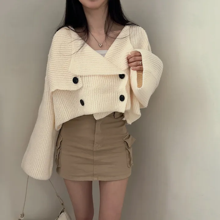 ダブルボタンクロップドニットカーディガン | ファッション通販サイト NUGU