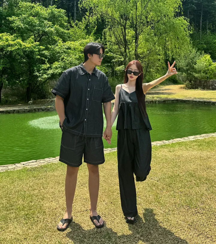 *최저가[2컬러/세트가격]데님 청청 나시 프릴 캉캉 세트 남녀공용 반팔 카라 셔츠 반바지 스티치 커플룩 시밀러룩 투피스 꾸안꾸 데일리 여름 휴가 바캉스 여행 데이트룩 세트 상세 이미지 4