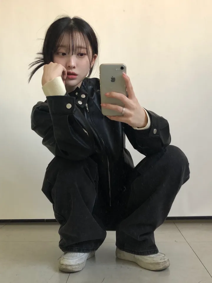 하프 크롭 레더 라이더 자켓 상세 이미지 22