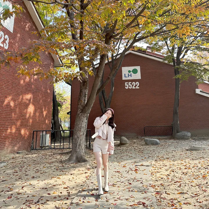 [자체제작❄/허리쏘옥/겨울ver/속바지O] 맞춤핏 엉밑살X 하이웨스트 도톰따뜻 스판 모직 반바지 숏팬츠 핫팬츠 겨울 반바지 댄스 공연 의상 크리스마스 연말룩 상세 이미지 106