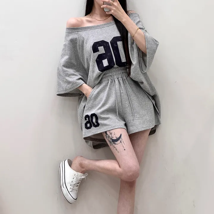 [왕루즈핏/핏대박템] 넘버식스 오버핏 입술넥 언발 오프숄더 반팔 박시 티셔츠+밴딩 하이웨스트 3부 숏팬츠 반바지 트레이닝 세트 투피스 셋업 4color 상세 이미지 9