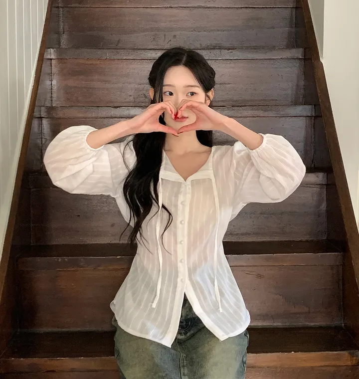 [반팔추가💛] 플로아 레이스 펀칭 블라우스 3colors 상세 이미지 4
