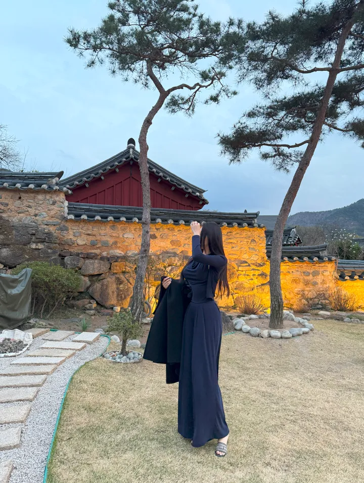 *set가능/국내제작* 핫세 셔링 드레이프 홀터넥가디건 (5color) 라피에 / 홀터가디건 드레이프가디건 셔링가디건 봄가디건 코디세트 홀터넥 홀터나시 여름나시 여름가디건 상세 이미지 9