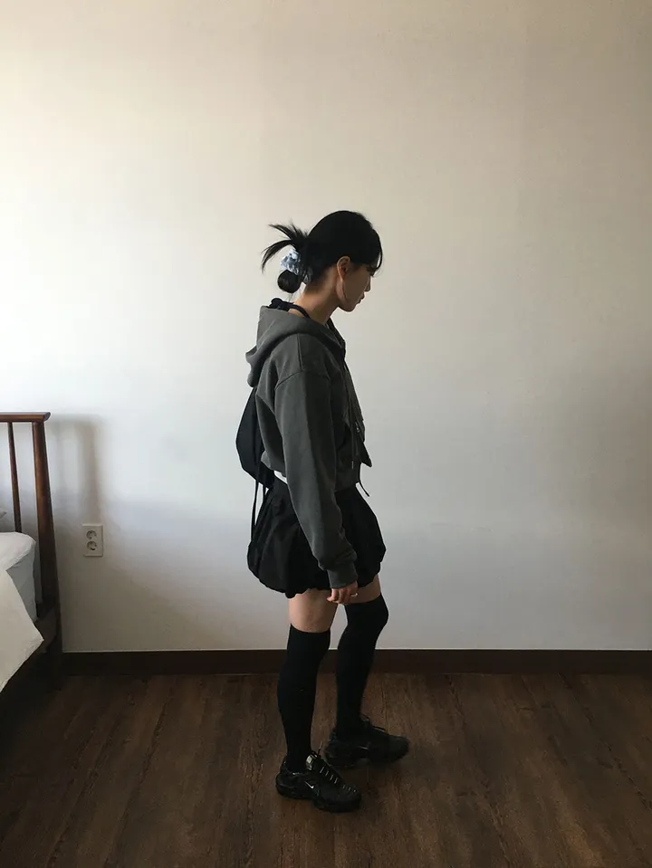 피그먼트 크롭 후드 집업 (4color) 상세 이미지 6