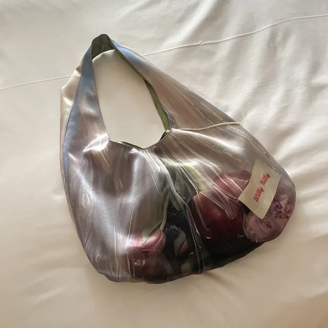 [아이돌착용][자체제작][Guess what's in my bag] 유니크 빈티지 포인트 프린팅 숄더백