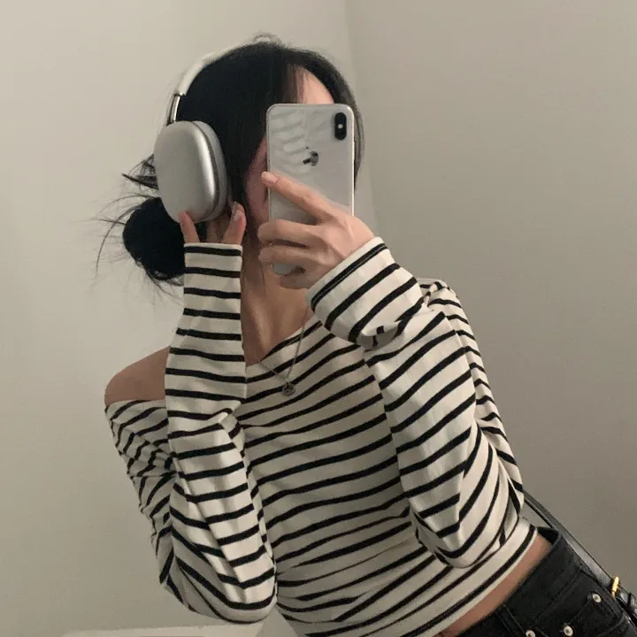 [예쁜라인🤍/데일리필수*.*] 루징 스트라이프 언발 오프숄더 긴팔티셔츠 - 2color 상세 이미지 24