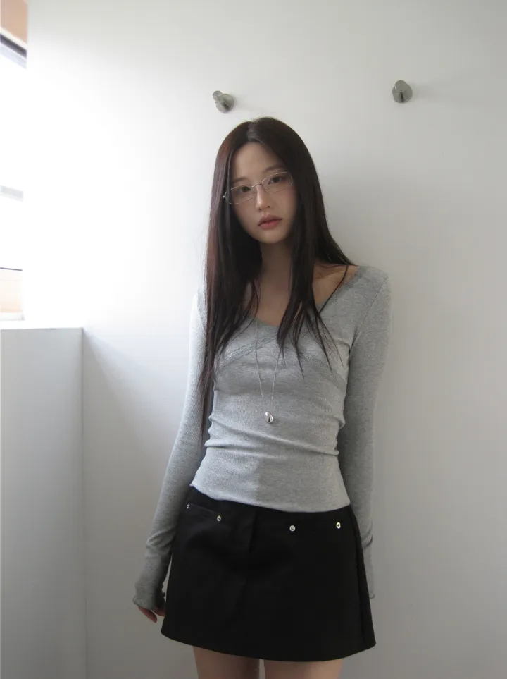 긴팔 티셔츠 모델 착용 이미지-S1L19