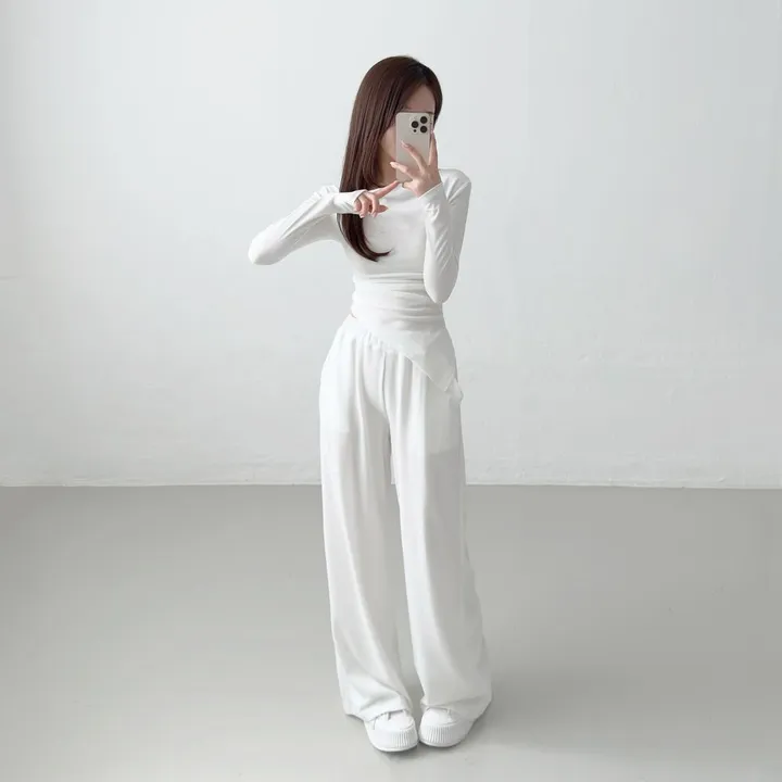 [키작녀추천/set가격!] 오프숄더 입술넥 언발란스 셔링 긴팔 티셔츠 + 허리쏙 밴딩 와이드팬츠 일자팬츠 봄가을 트레이닝 세트 개미허리 허리잘록 투피스 페미닌 (3color) 상세 이미지 22