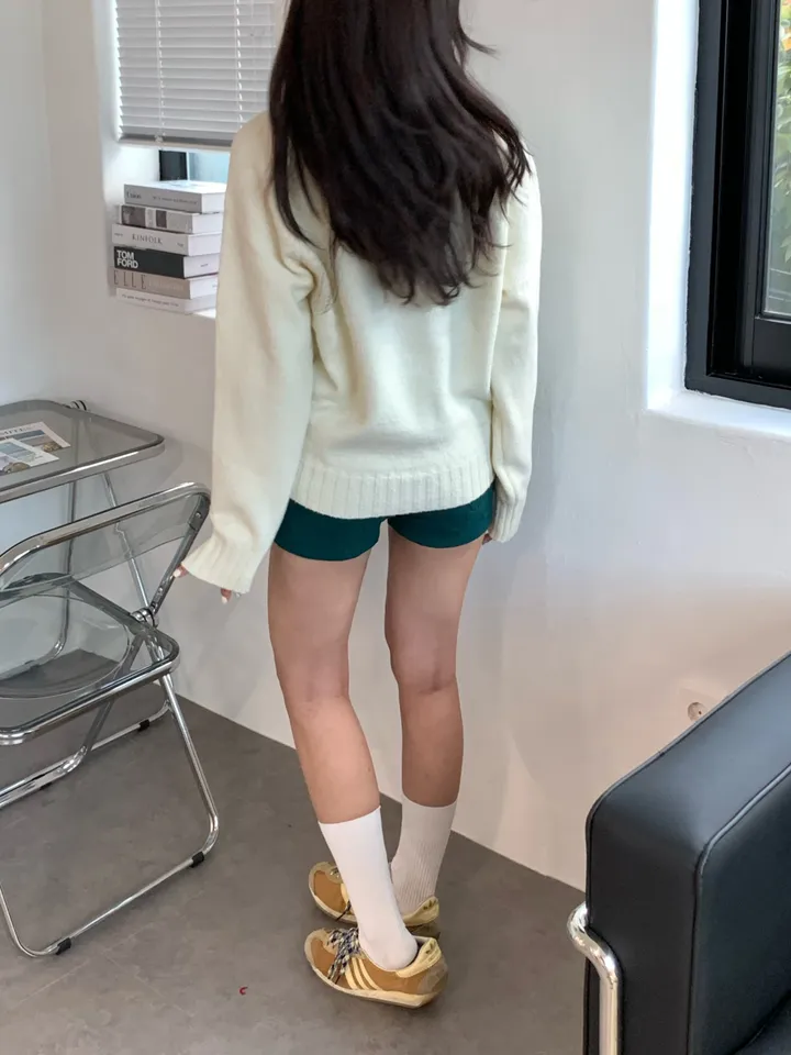긴팔 티셔츠 모델 착용 이미지-S1L32